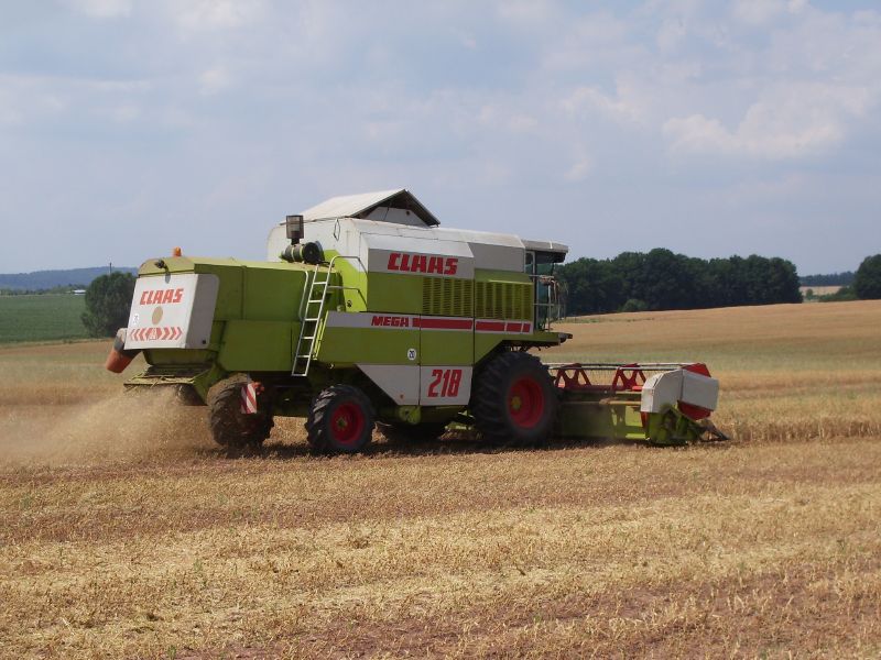 bilder/Fabian/25_7_2006/Claas Mega 218 03.jpg